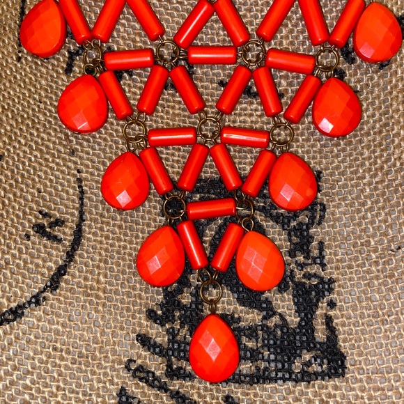 RARE- Vintage Teardrop Bib Statement Necklace - Picture 4 of 7